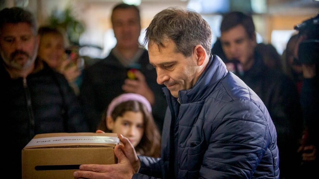 Votaron los principales candidatos a gobernador de Chubut y convocaron a participar elecciones chubut