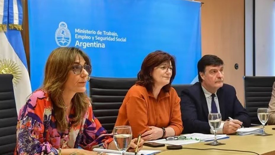 Hoy se reúne el Consejo del Salario: la CGT y la CTA negocian una propuesta en común olmos