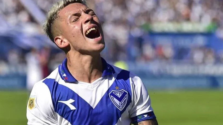 Prestianni rompió el silencio tras el apriete de la barra de Vélez: «Me pegaron dos veces» prestianni agresion barra velez