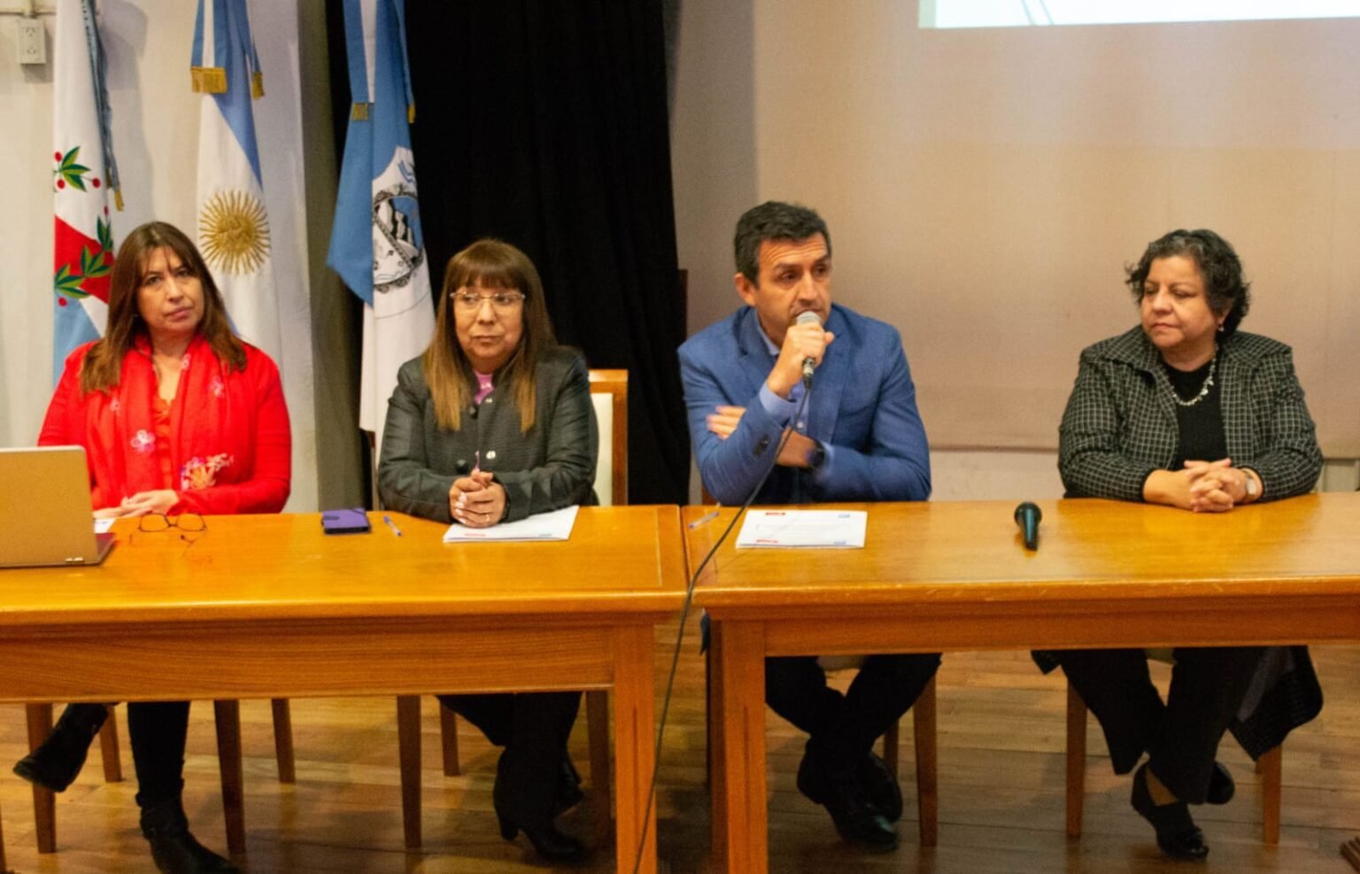 Comenzaron las capacitaciones para el Concurso Docente de Ascenso de Jerarquías del 2023 WhatsApp Image 2023 08 08 at 7.16.52 PM