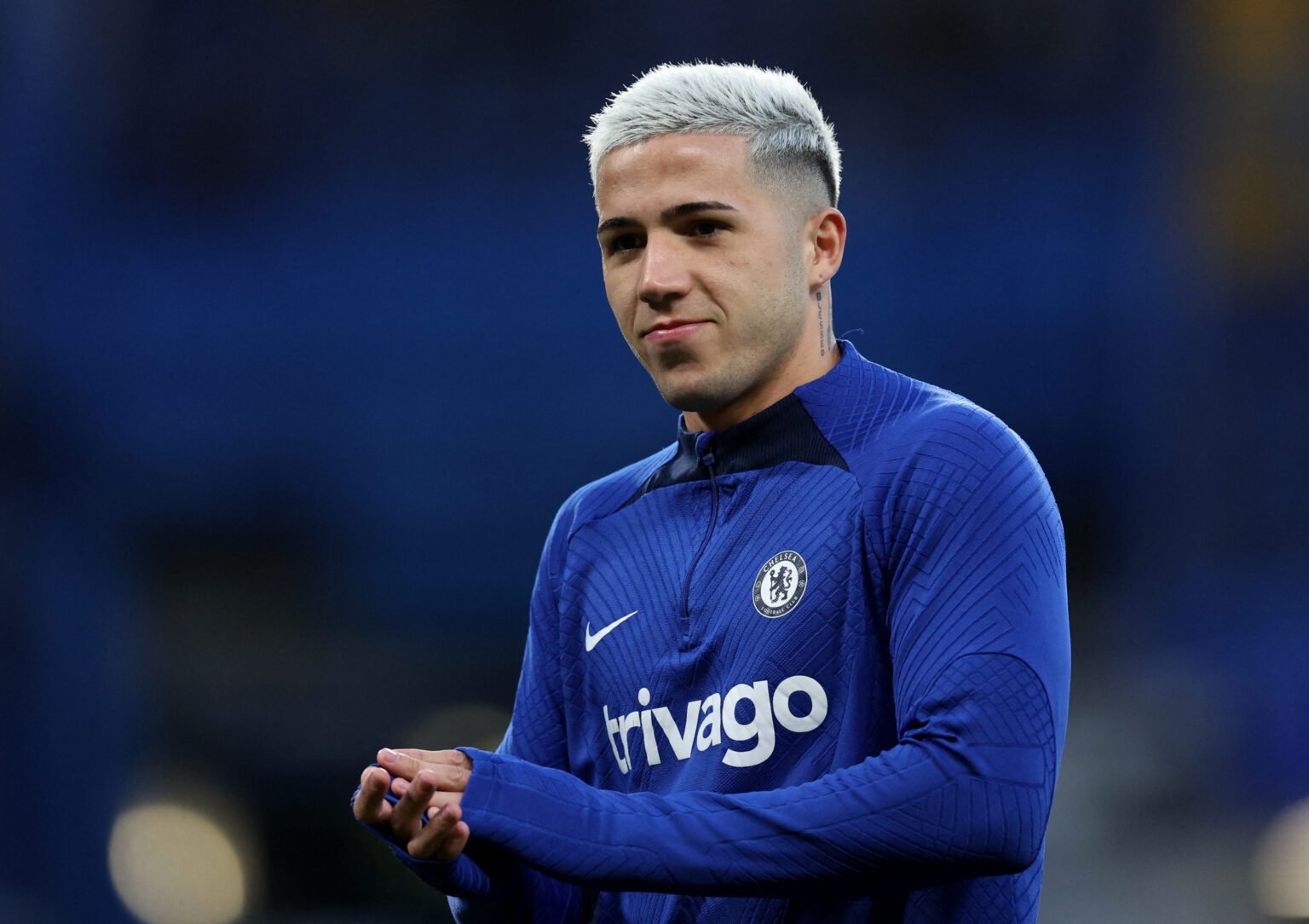 Enzo Fernández usará la camiseta del Chelsea con el número 8 enzo fernandez