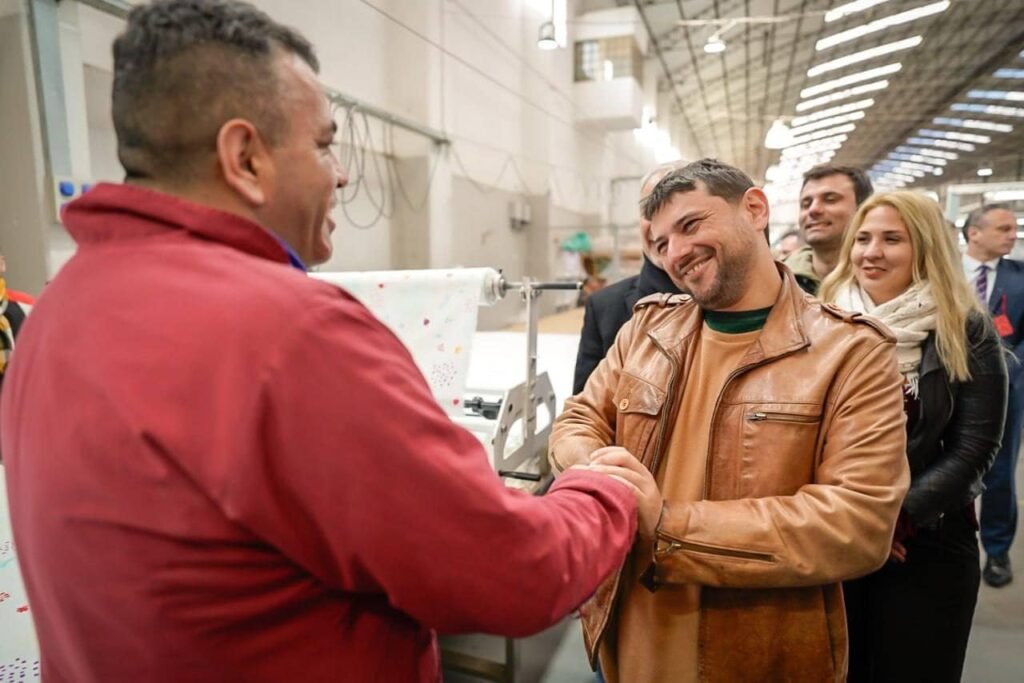Grabois cierra este miércoles su campaña con un acto en el estadio Malvinas Argentinas grabois 1