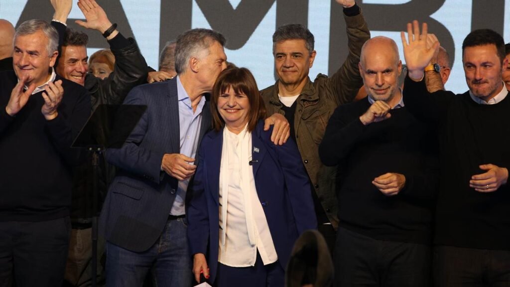 Bullrich respondió a Macri y marcó el rumbo del PRO junto a Milei mau con pato
