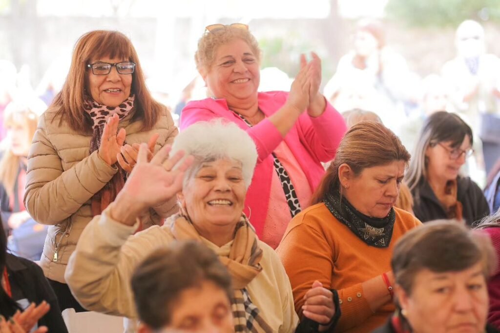 Cerca de 14 mil jubilados riojanos accederán al refuerzo de PAMI 371867477 695561992609344 203607815996556882 n