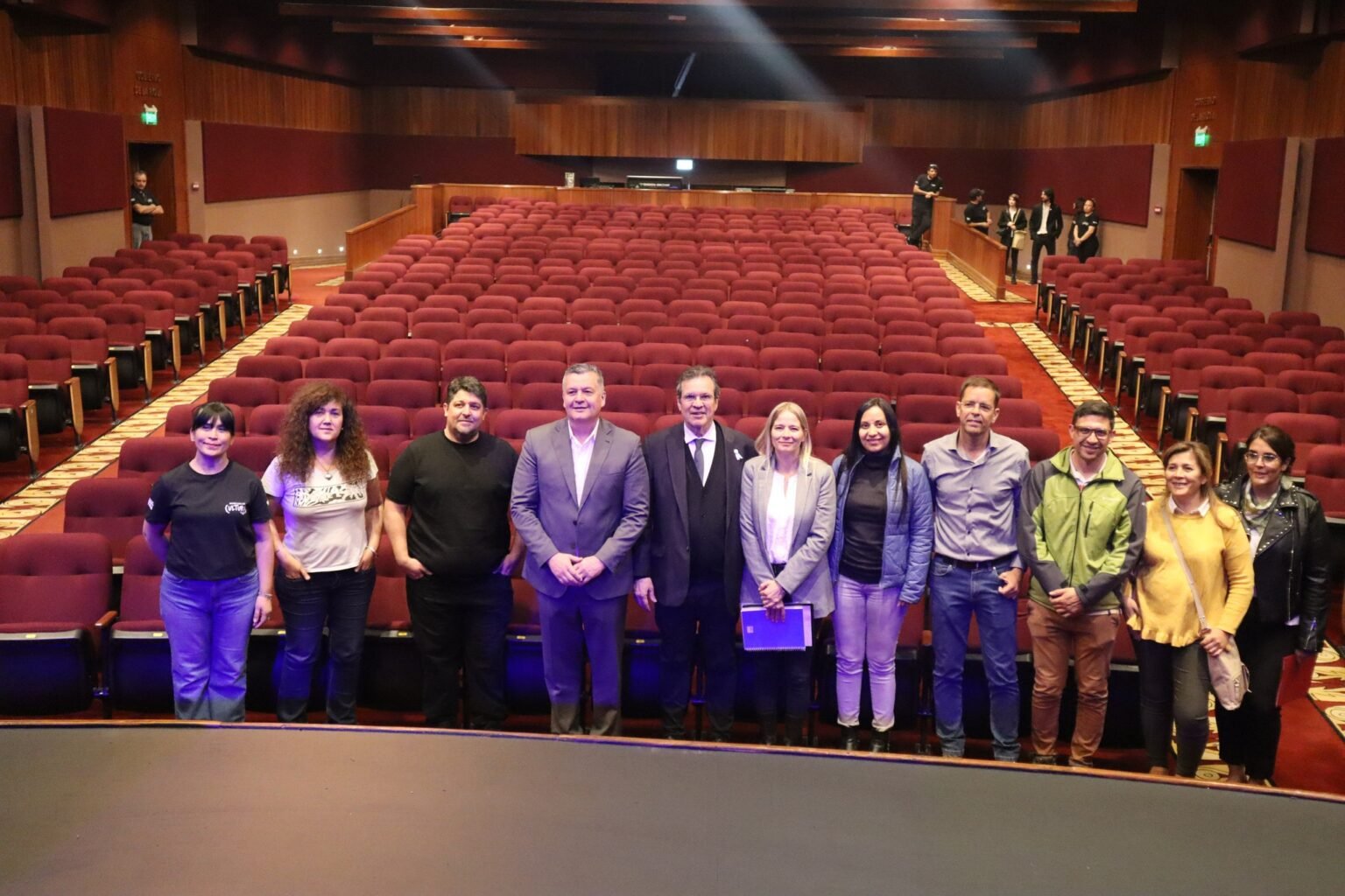 Tristán Bauer visitó la sala del Teatro Provincial, a punto de reabrir sus puertas 378759733 644585597789197 4166261007188897778 n