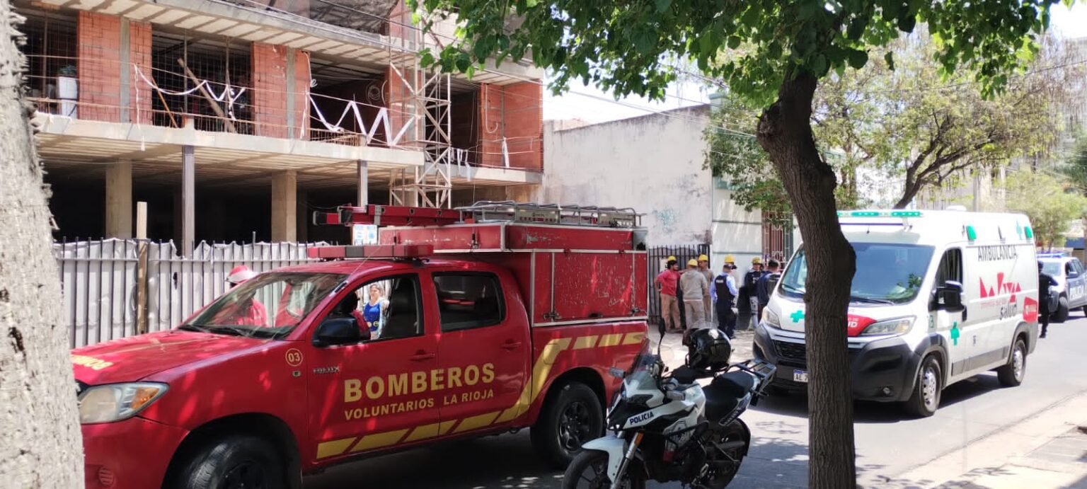 El trabajador que cayó de un 5to piso sigue en estado crítico WhatsApp Image 2023 09 25 at 1.21.55 PM 1