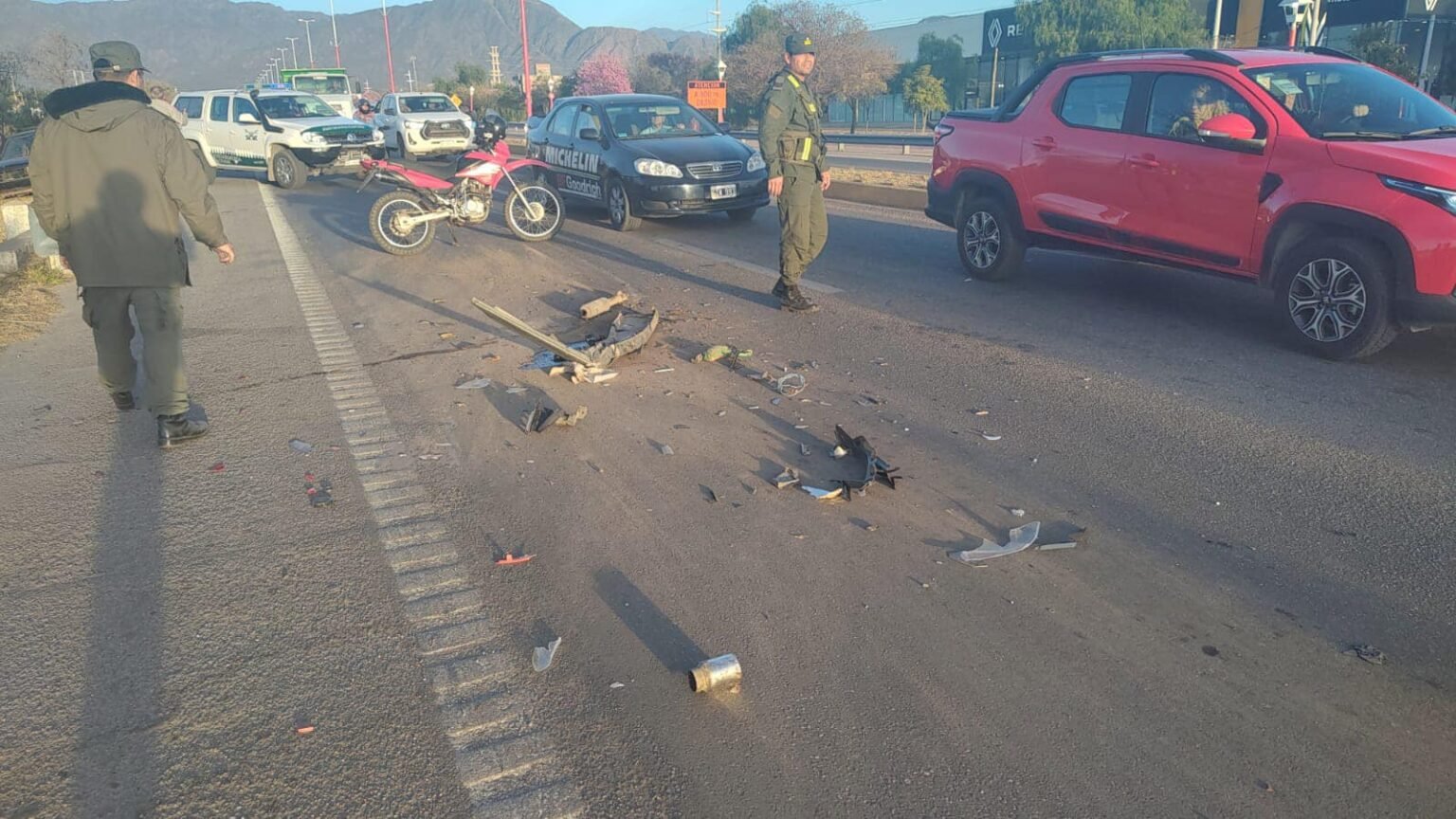 Conductor de una camioneta provocó un choque en cadena choque