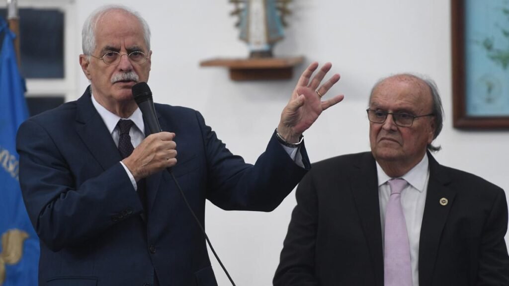 Jorge Taiana ordenó activar un plan de evacuación para repatriar a los argentinos de Israel 6511d0bc08102 1200