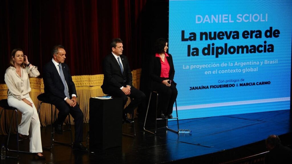 Massa advirtió que Milei y Bullrich son «capaces de prender fuego una casa por un voto» 6524855016531 1200