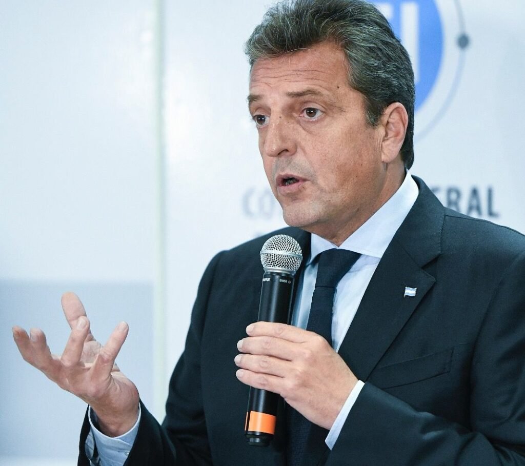 Massa ante las alianzas de la oposición: «La gente no es ganado, elige libremente» WhatsApp Image 2023 10 27 at 8.34.43 AM