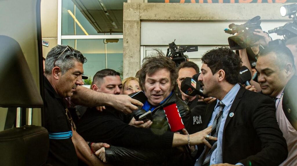 Milei aseguró que, «Cuanto más alto está el precio del dólar, dolarizar es más fácil para nosotros» milei