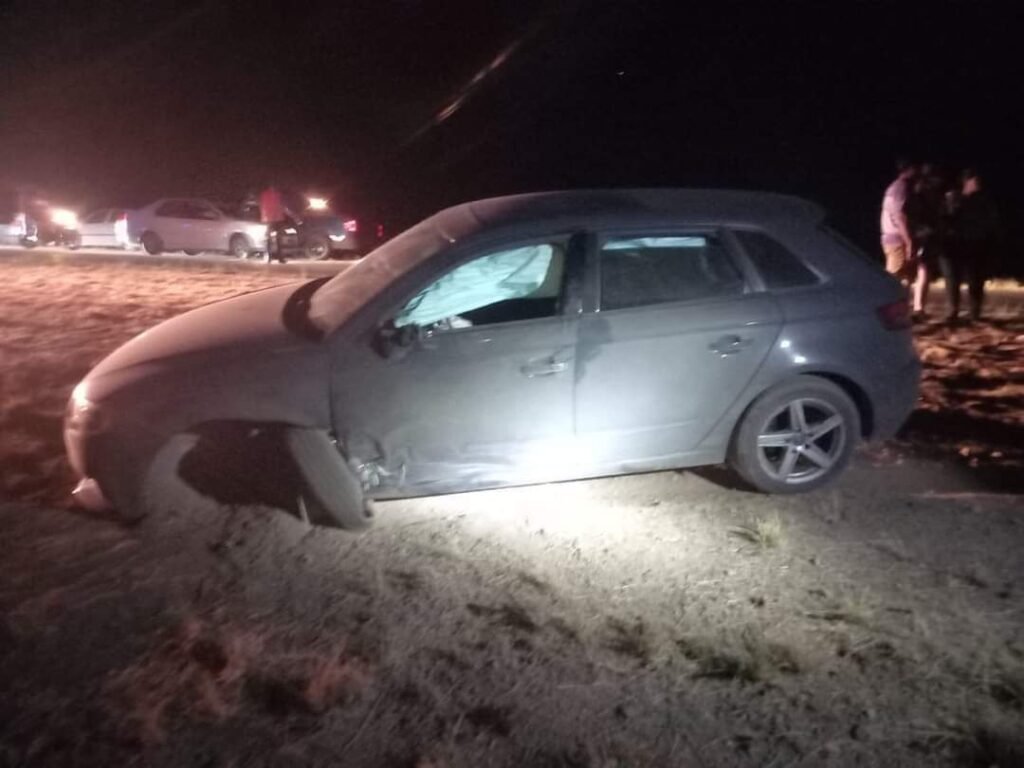 Dos autos chocaron de frente en La Costa Riojana: dos heridos FB IMG 1700488330365