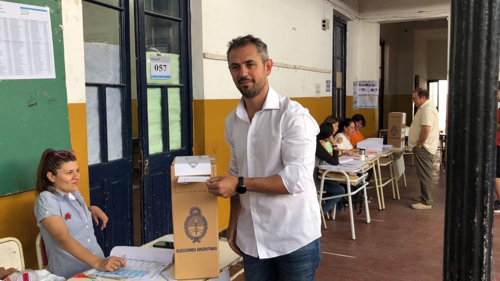 Martín Menem: «Vamos a trabajar para que sea lo más transparente posible» Martin menem voto