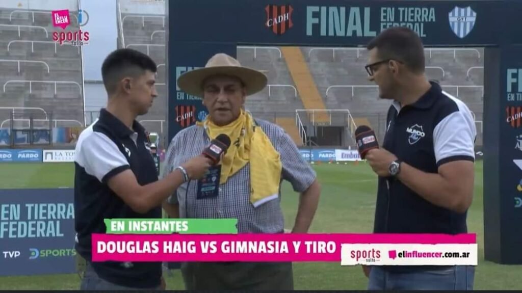 El «Chaqueño» Palavecino estuvo en La Rioja para alentar al equipo salteño 406659512 819874850146071 1524541471234798599 n