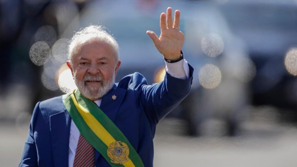 Lula aumentó el salario mínimo por encima de la inflación 64fa063ce8d86 1200