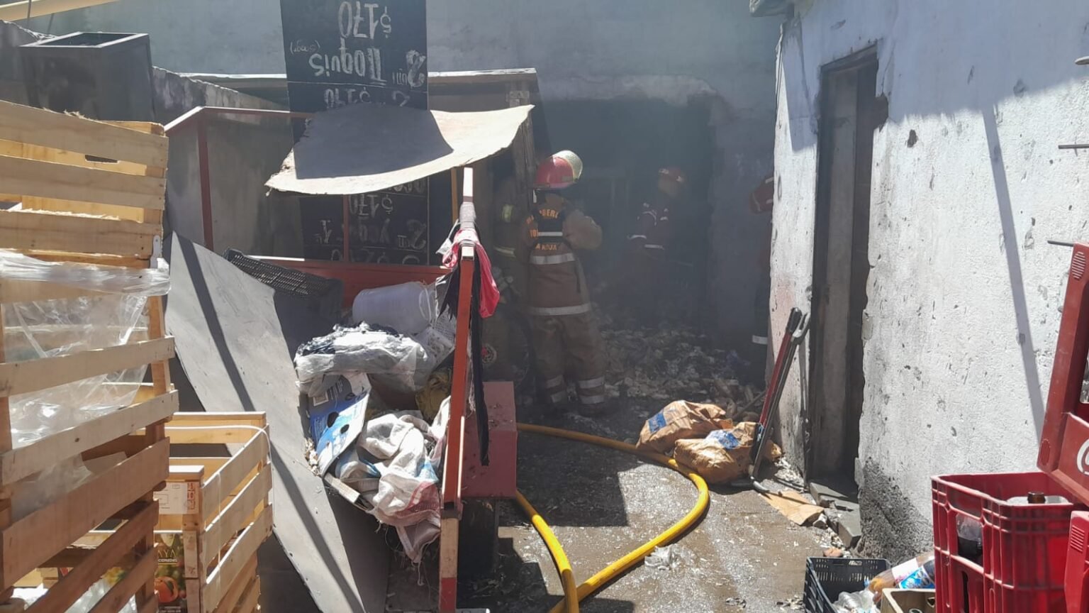 Se incendió una panadería en Capital WhatsApp Image 2023 12 11 at 12.53.05 PM