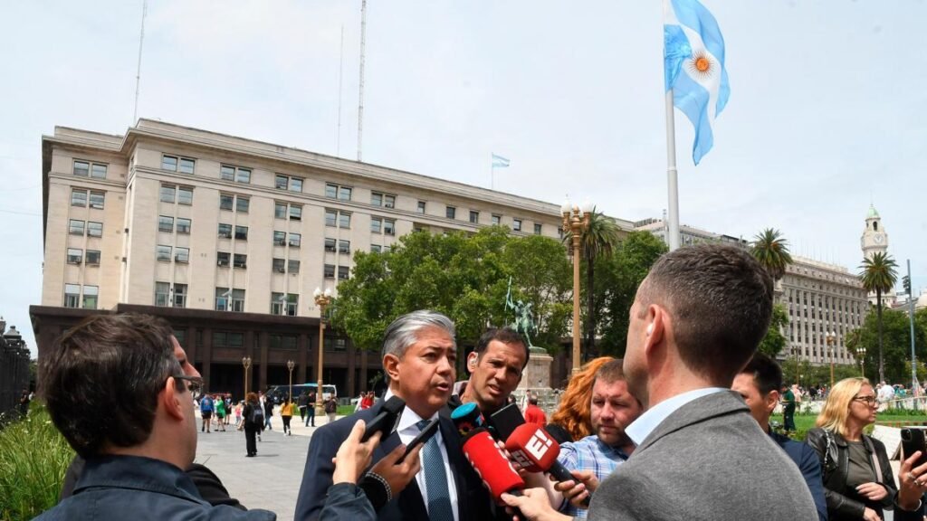 El Gobernador de Neuquén encabezará la cumbre de mandatarios patagónicos contra el DNU 6581a8cb95aac 1200