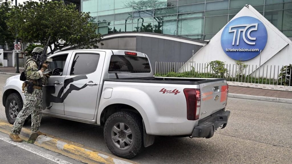 Ecuador: aún hay más de 130 policías secuestrados por presos en cinco cárceles 659dbdcbd3737 1200