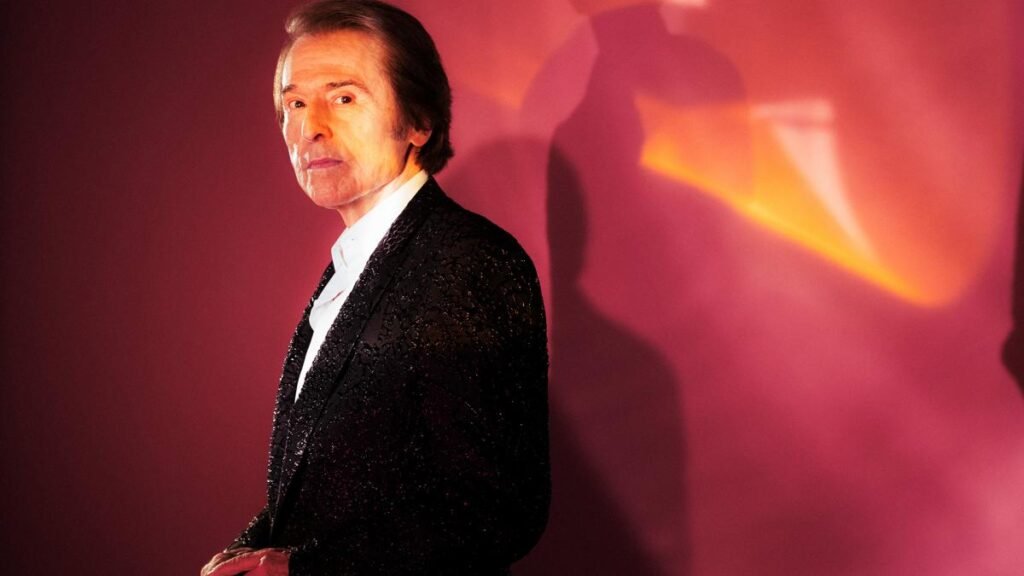 Raphael anunció su regreso a la Argentina Raphael