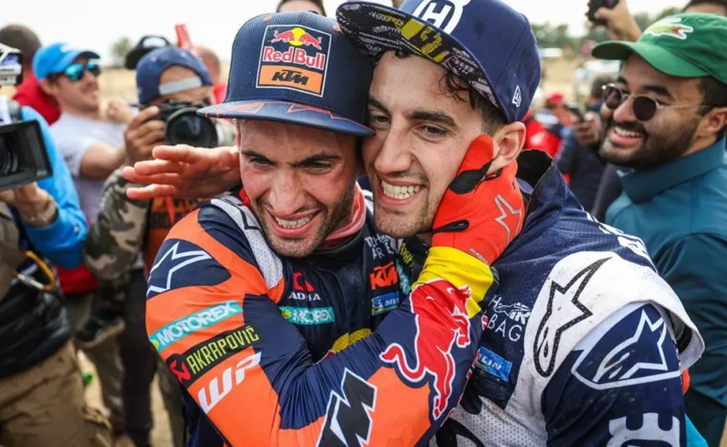 Dakar: los Benavides integran el primer pelotón al promediar la maratón en el desierto multimedia.normal.bafad41b0a0867f1.S2V2aW4geSBMdWNpYW5vIEJlbmF2aWRlc19ub3JtYWwud2VicA