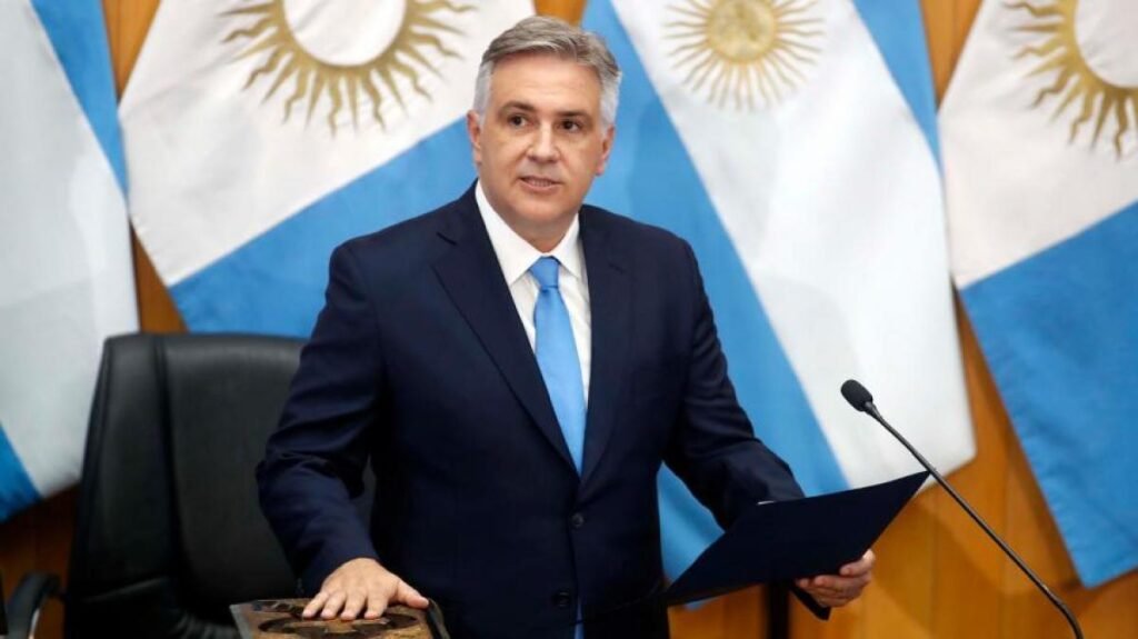 Llaryora cuestionó a Milei: «¿Cómo vas a dar un voucher a la clase media y no a sectores populares?» 6575e42c7c8ae 1200