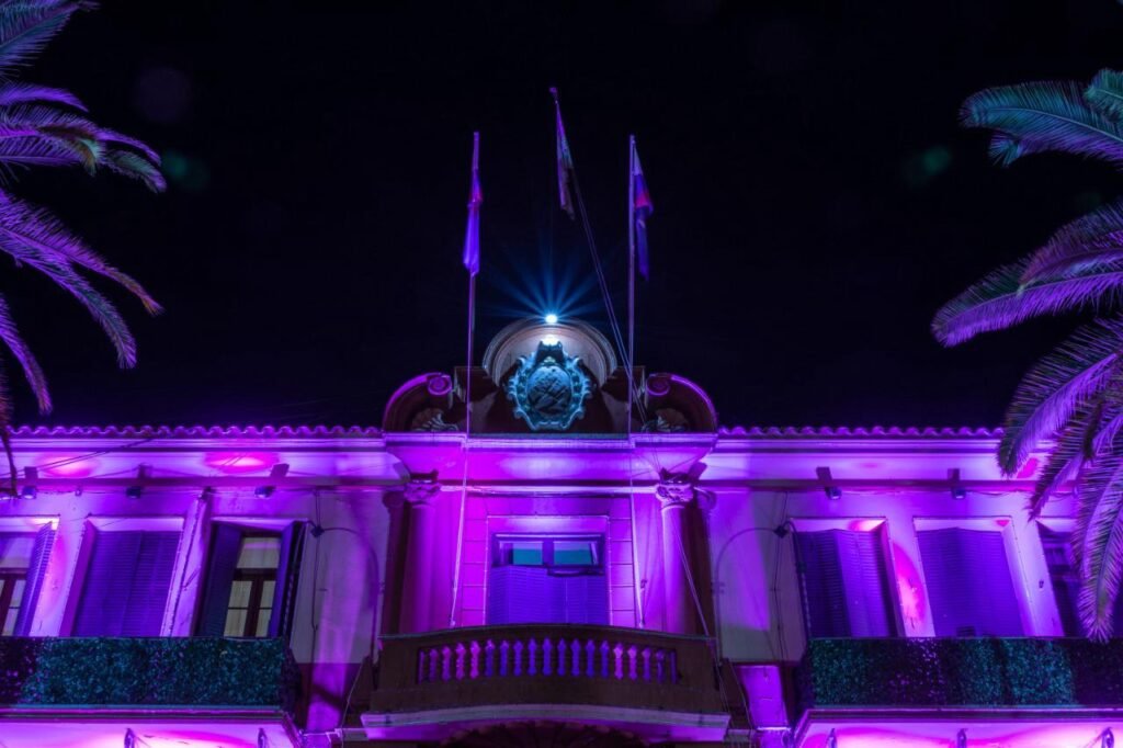 Casa de Gobierno, iluminada de violeta por el Día Mundial de las Enfermedades Poco Frecuentes WhatsApp Image 2024 02 28 at 12.07.27 PM