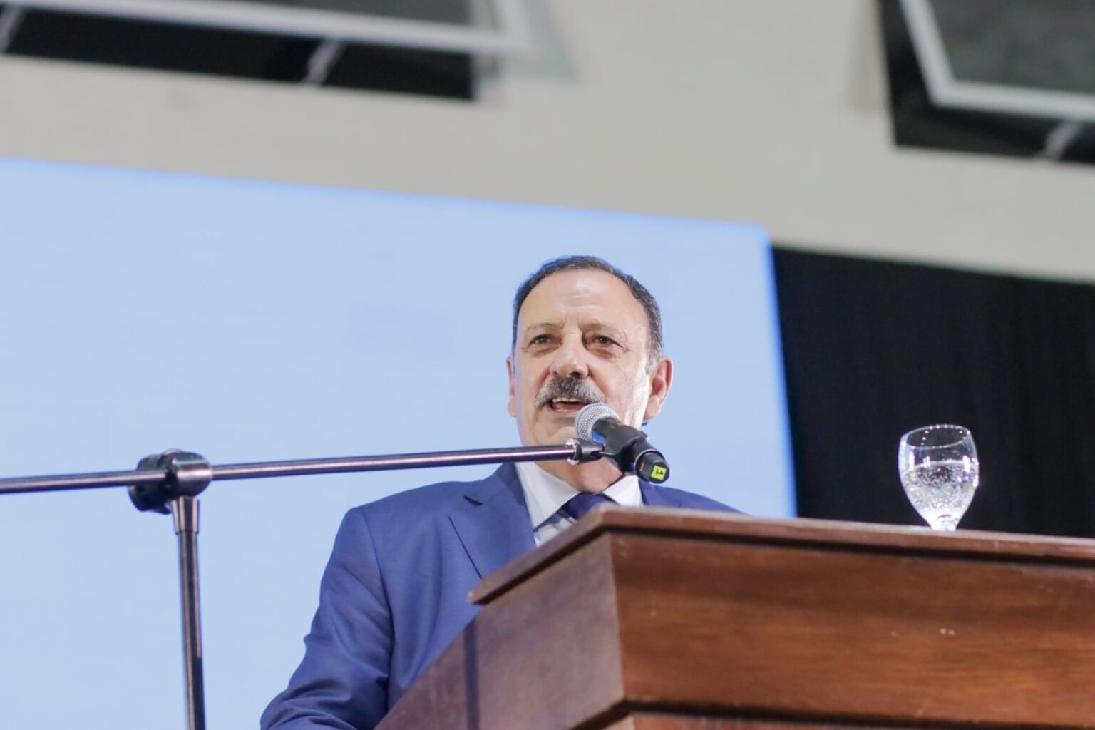 Quintela en MEDIOS RIOJA: “Si dan algo, lo tienen que dar de corazón y no publicitarlo” RQ