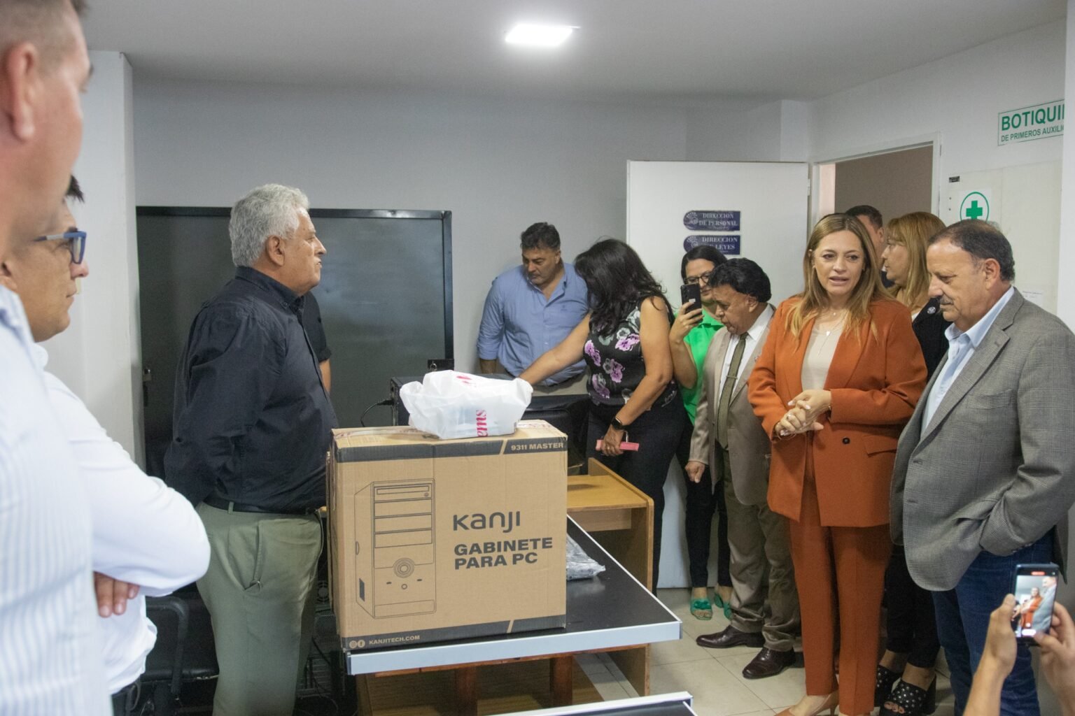 Quintela recorrió el renovado anexo de la Legislatura en la calle Urquiza WhatsApp Image 2024 03 07 at 2.20.27 PM