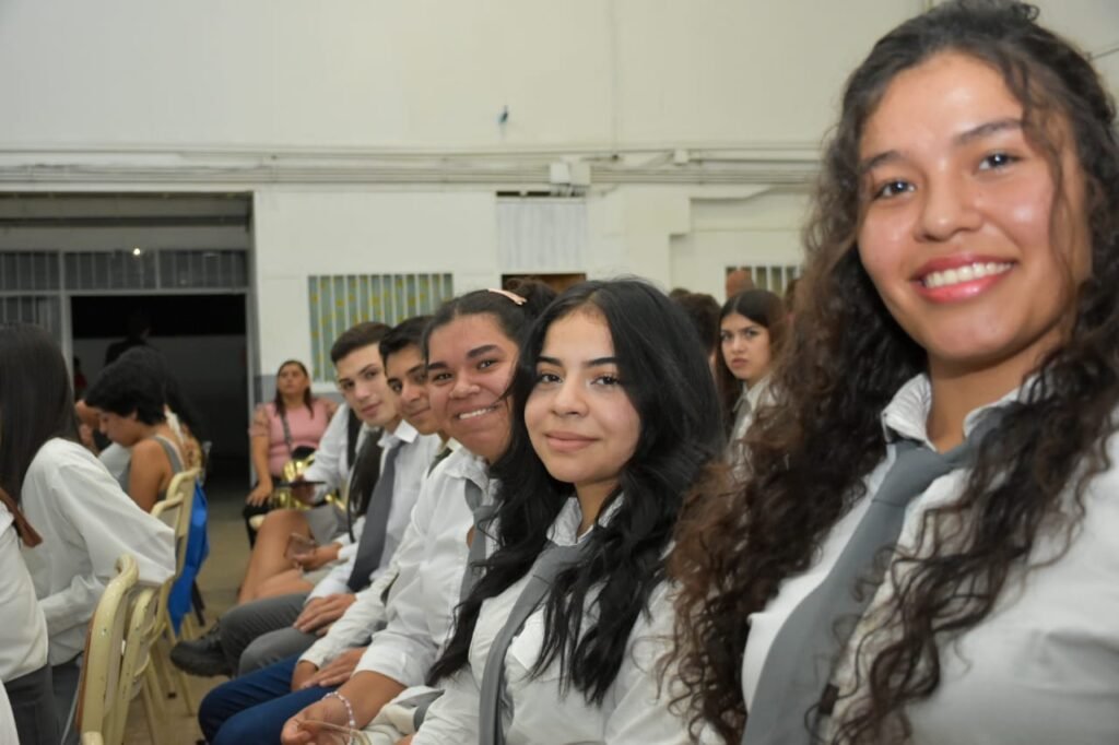 La escuela Provincial de Comercio N°2 celebró 50 años 2 WhatsApp Image 2024 03 28 at 8.47.28 AM