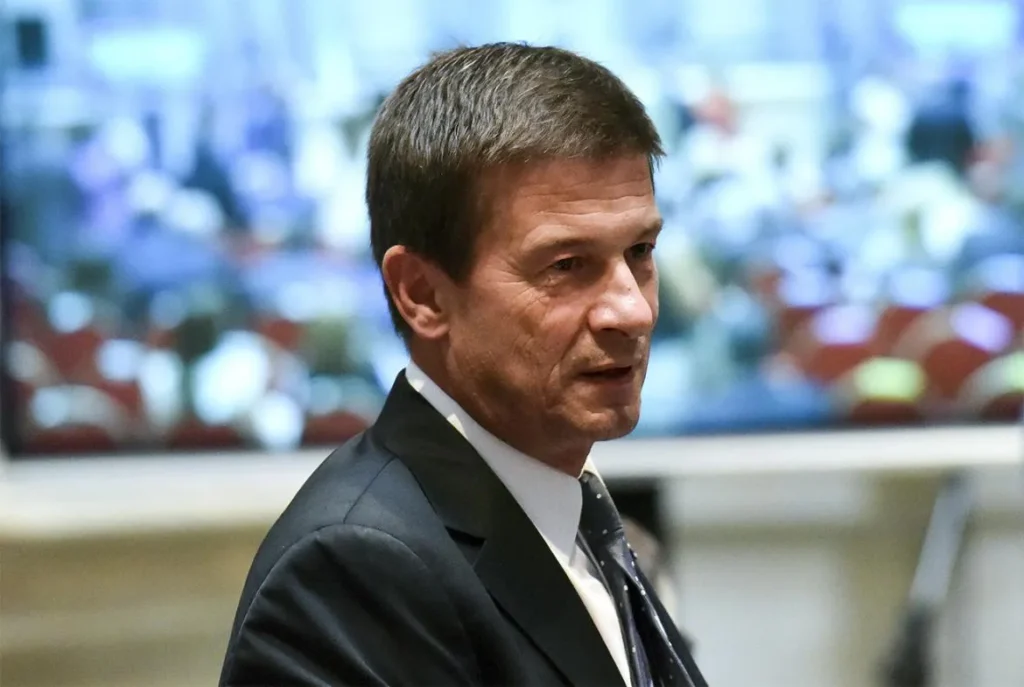 Causa Seguros: ordenan a 45 dependencias entregar documentación ercolini