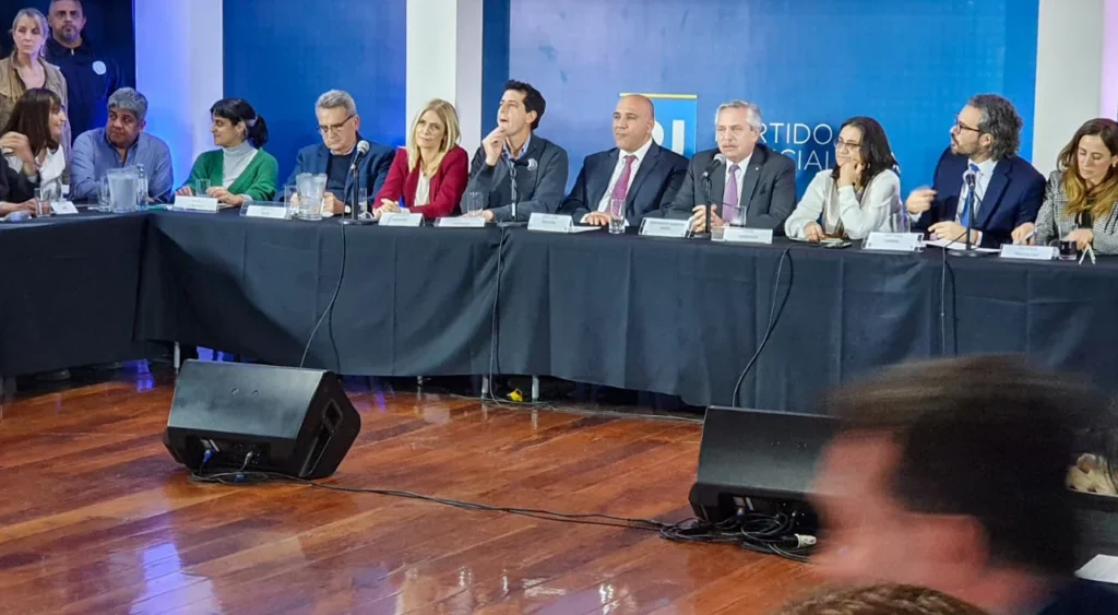 Desde las 62 organizaciones peronistas exigen la renuncia de Fernández pj