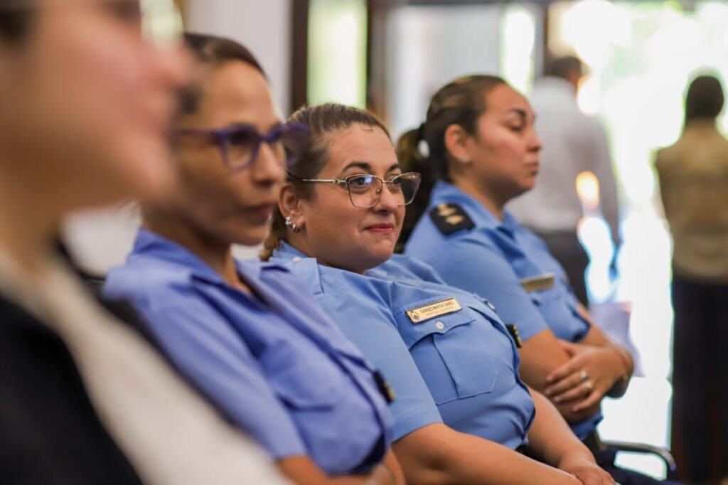 La Policía de La Rioja celebra 434 años de historia policias