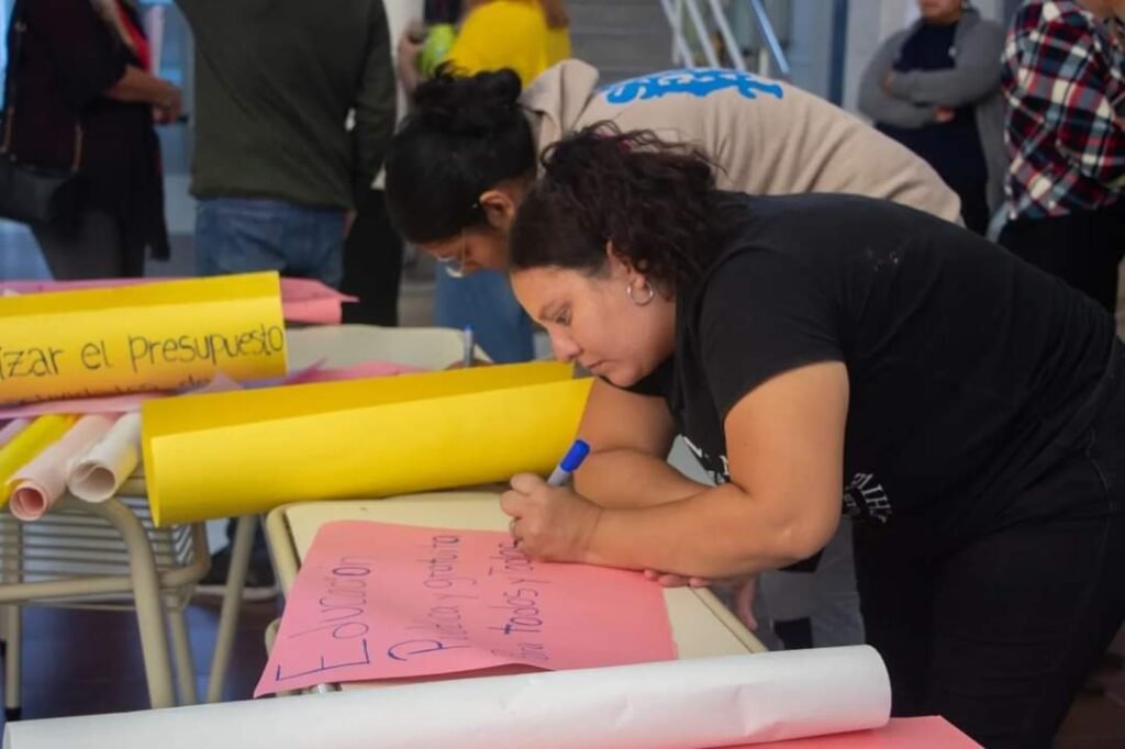 Universidades de todo el país marchan hoy en defensa de la educación pública FB IMG 1713867413618