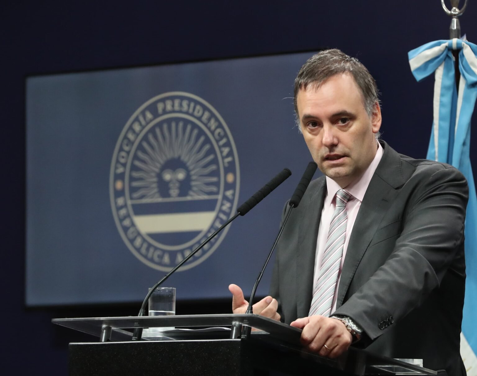 Adorni: “La batalla contra la pobreza es tener la posibilidad de capacitarse y educarse” WhatsApp Image 2024 04 08 at 12.19.55 PM