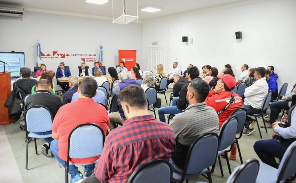 Se suman 500 promotores territoriales a la búsqueda activa de casos de dengue WhatsApp Image 2024 04 08 at 8.04.01 PM