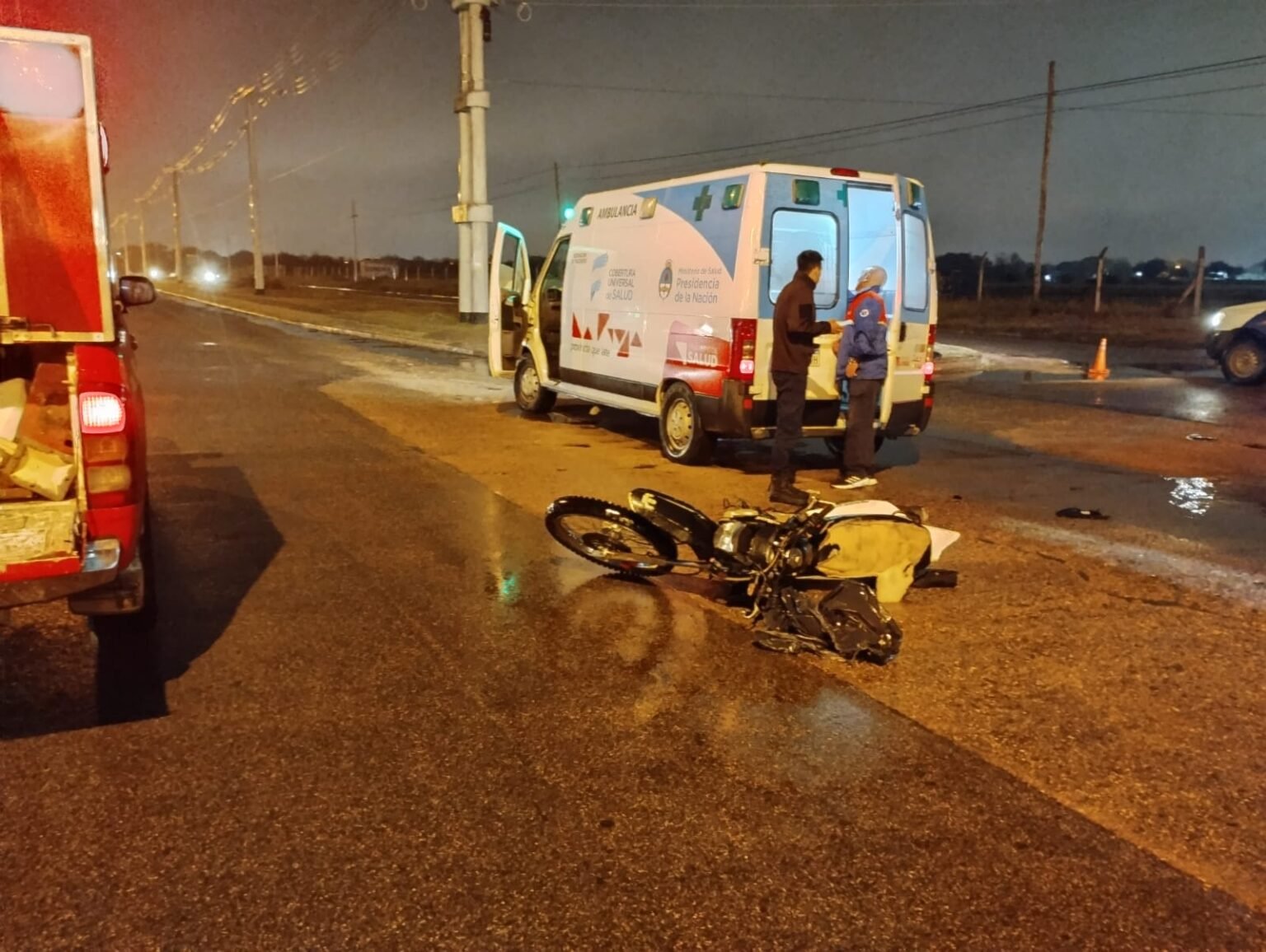 Dos motociclistas terminaron hospitalizados tras siniestros viales en Capital WhatsApp Image 2024 04 10 at 10.09.32 PM