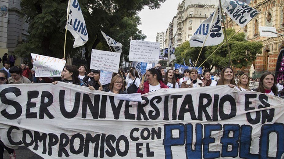 Universidades privadas se suman a la marcha en defensa de la Educación Pública marcha federal