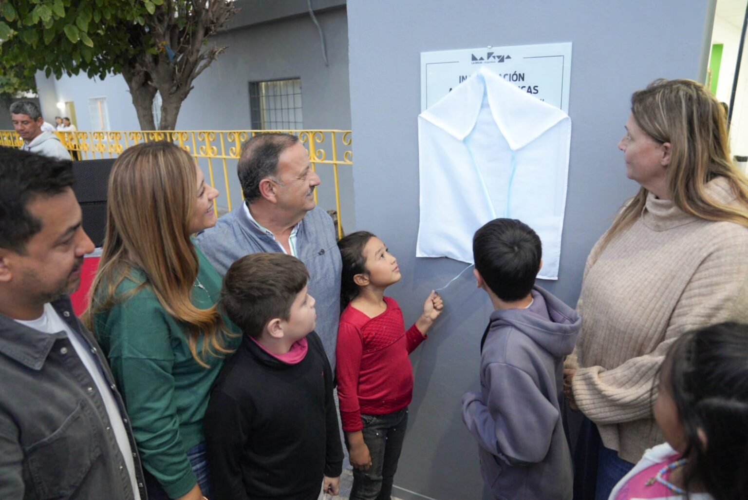 Quintela inauguró un renovado espacio en el Centro de Fortalecimiento Escolar y Social del barrio Benjamín Rincón IMG 20240509 WA0033