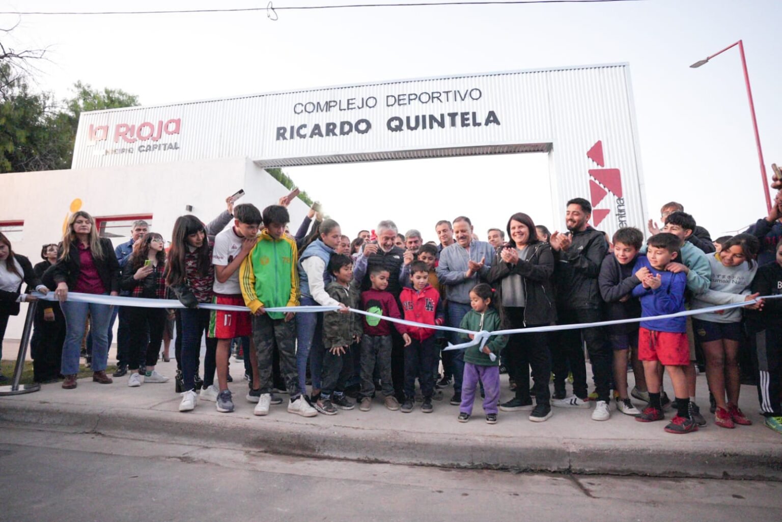 Quintela concretó la inauguración de un centro deportivo en Capital WhatsApp Image 2024 05 07 at 7.26.40 AM