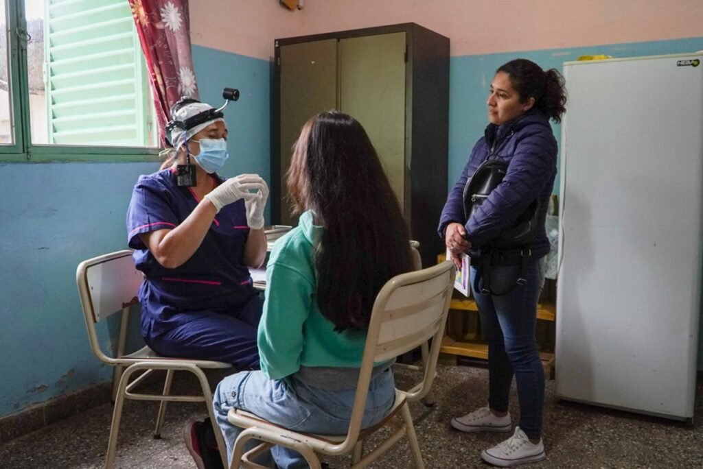 Mejoraron los índices de colocación de vacunas y controles sanitarios a hipertensos y diabéticos WhatsApp Image 2024 05 15 at 11.50.56 AM