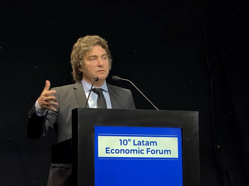 Milei ratificó el veto a la nueva fórmula jubilatoria: «Me importa tres carajos» WhatsApp Image 2024 06 05 at 2.45.14 PM