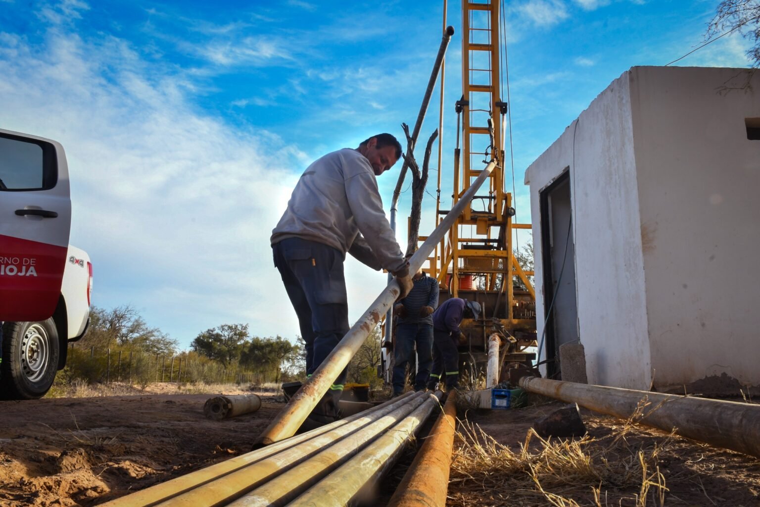 El gobierno provincial continúa ejecutando obras para hacer frente a la emergencia hídrica en Patquía WhatsApp Image 2024 06 10 at 9.24.53 PM