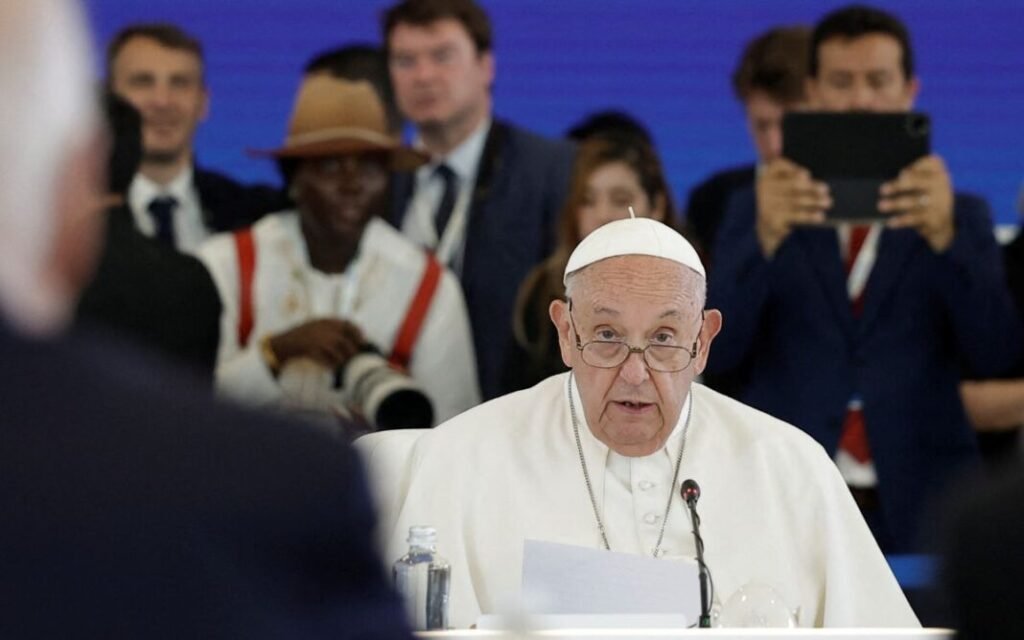 El papa Francisco le pidió a CEOs, directivos y banqueros que incluyan «a los pobres en las empresas» papa francisco ia g7 14062024 1068x668 1