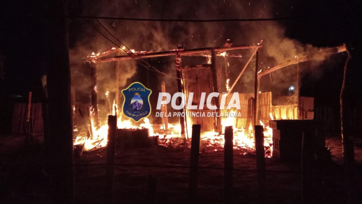Voraz incendio consumió la totalidad de una vivienda en Capital 452074505 1087221612799941 8772720068459589210 n