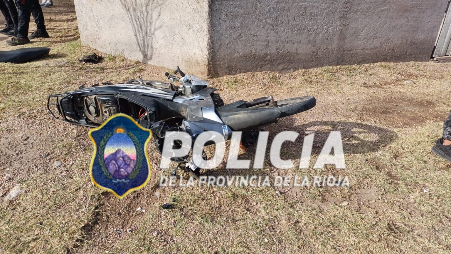 Motociclista fue embestido por el conductor de un auto y sufrió lesiones 453234177 1093938268794942 5299502628507873756 n