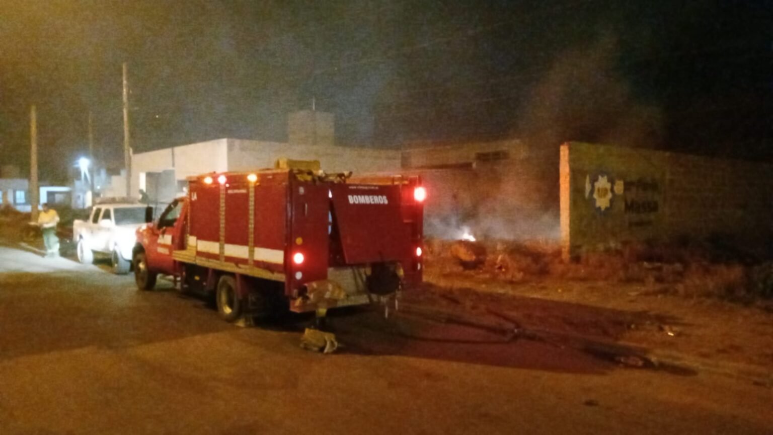 Bomberos controlaron incendio forestal en zona Sur WhatsApp Image 2024 07 23 at 8.00.23 AM