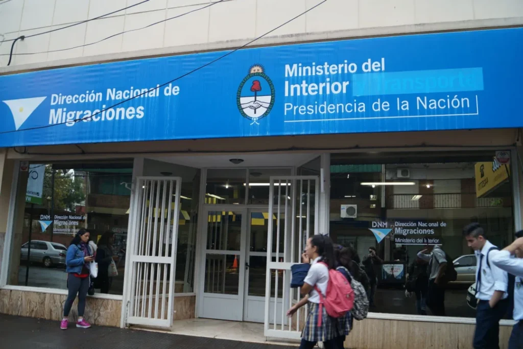 El Gobierno aumentó los controles migratorios y de seguridad fronteriza migraciones