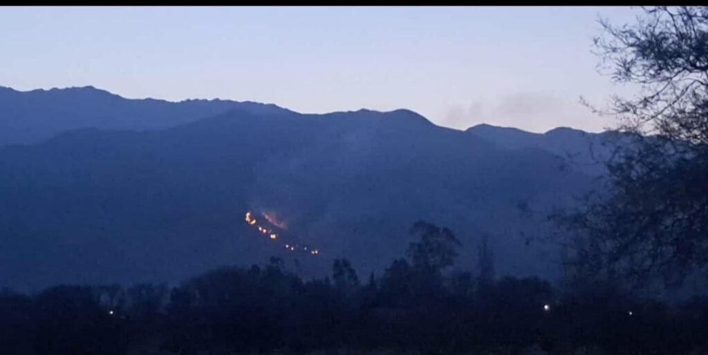 Pavoroso incendio se desató en los cerros de Anillaco y Los Molinos 455700816 998231605643727 1644178010744722840 n
