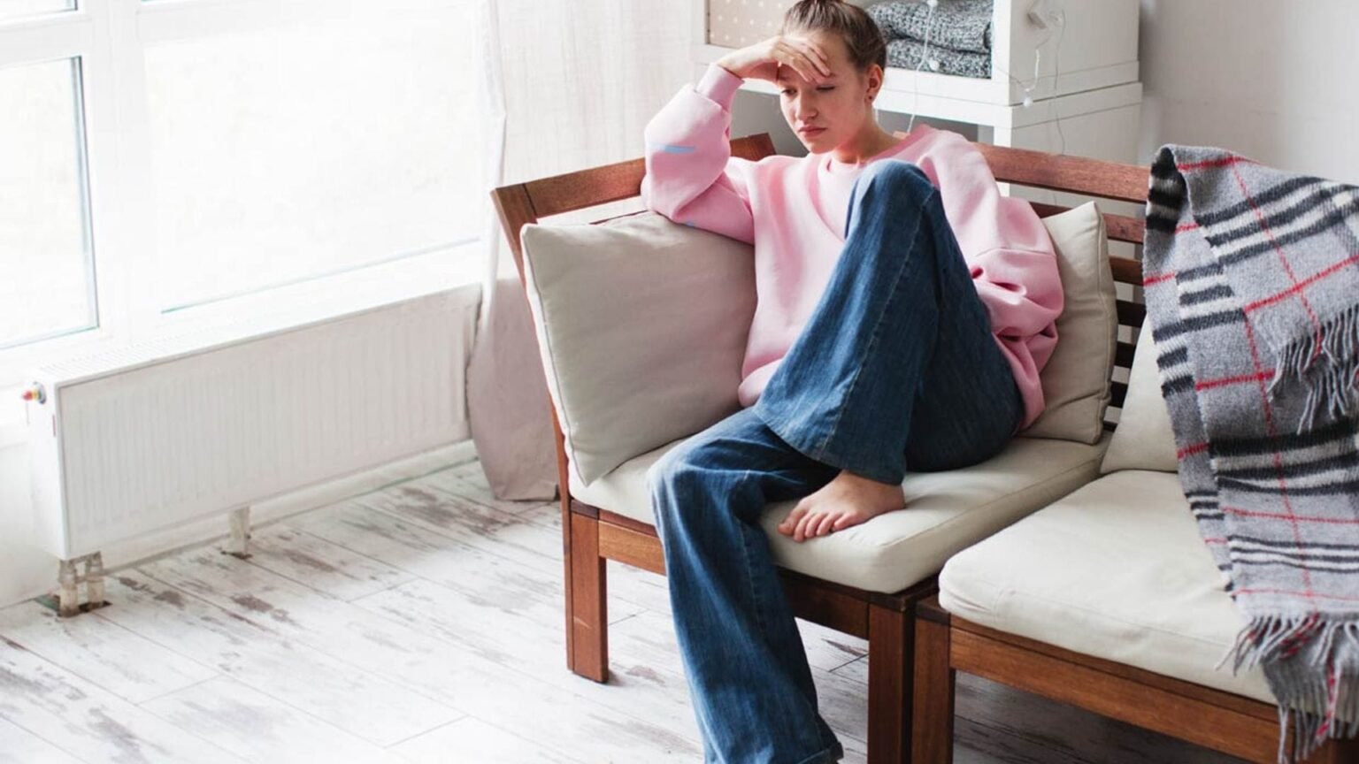 Qué es la neofobia y cómo podemos evitarla 9981f78099a4 adobe chica llorando t