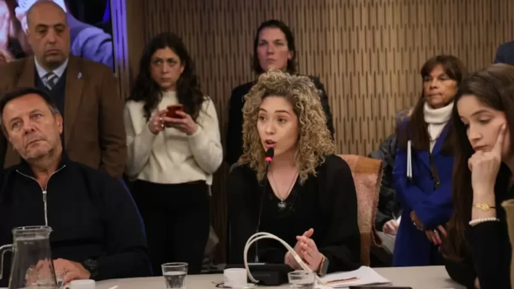 La diputada Arrieta filtró proyectos de ley de sus pares libertarios que buscan liberar a genocidas arrieta